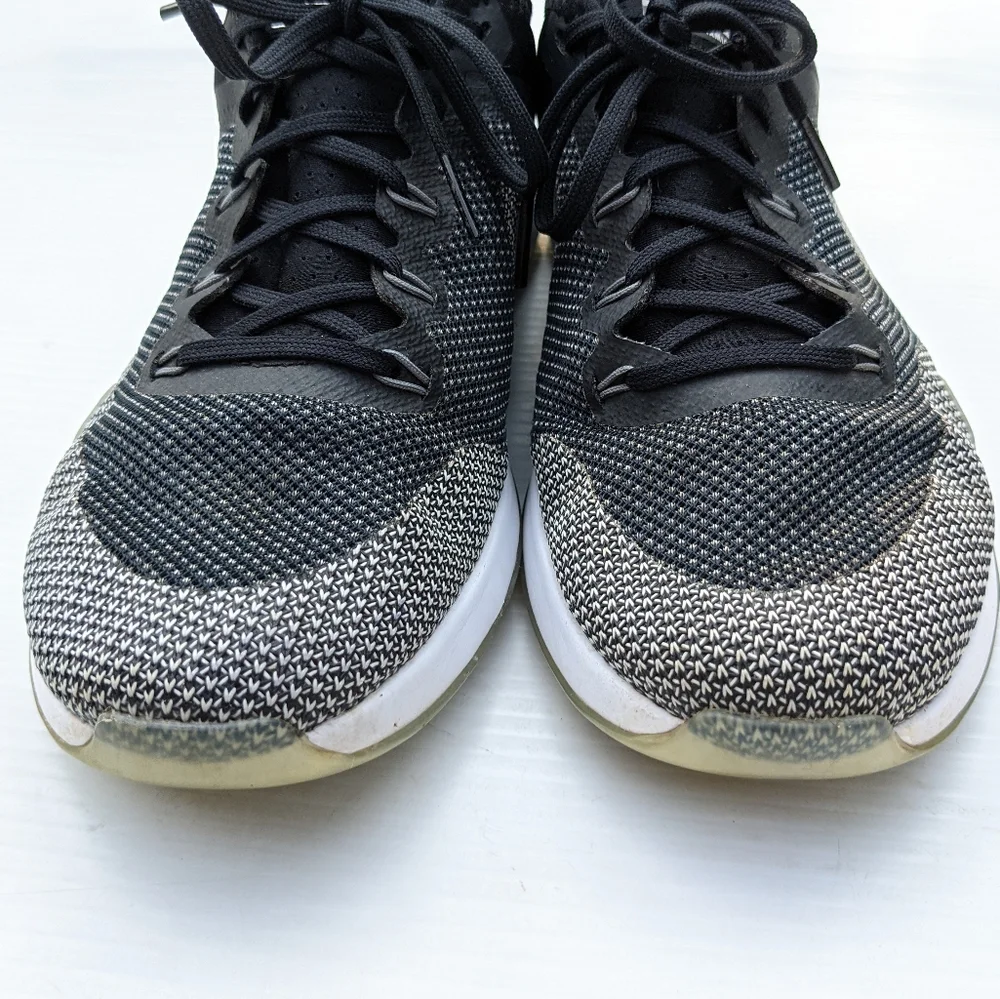 NIKE Air Zoom Dynamic TR Black Running Shoes women's size 8